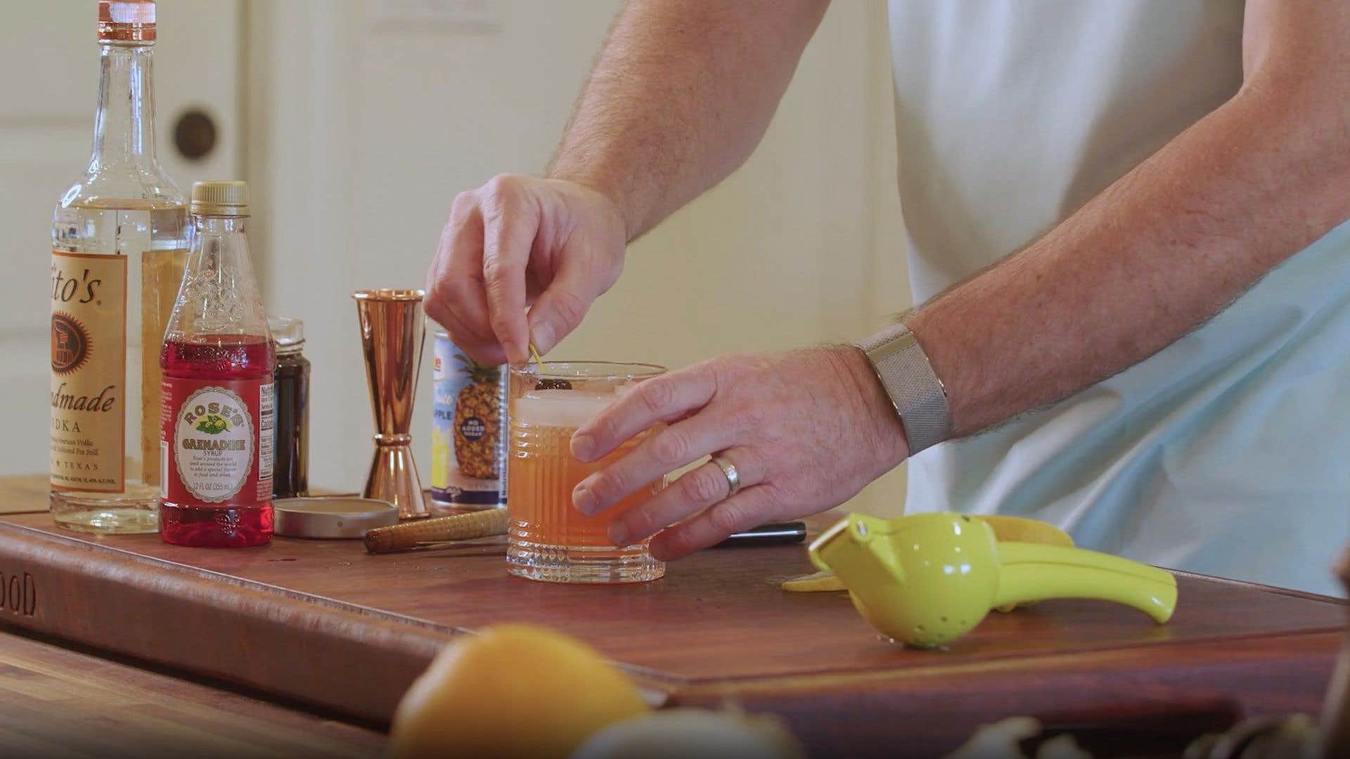 How to make the Masters signature Azalea cocktail